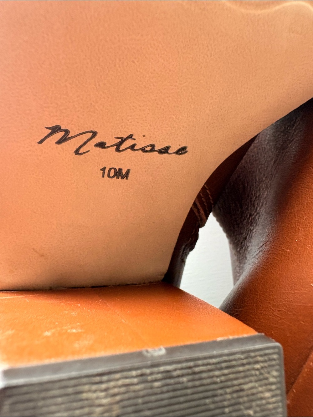 💚Matisse Hendrix Leather Block Heel Boot - Picture 5 of 7